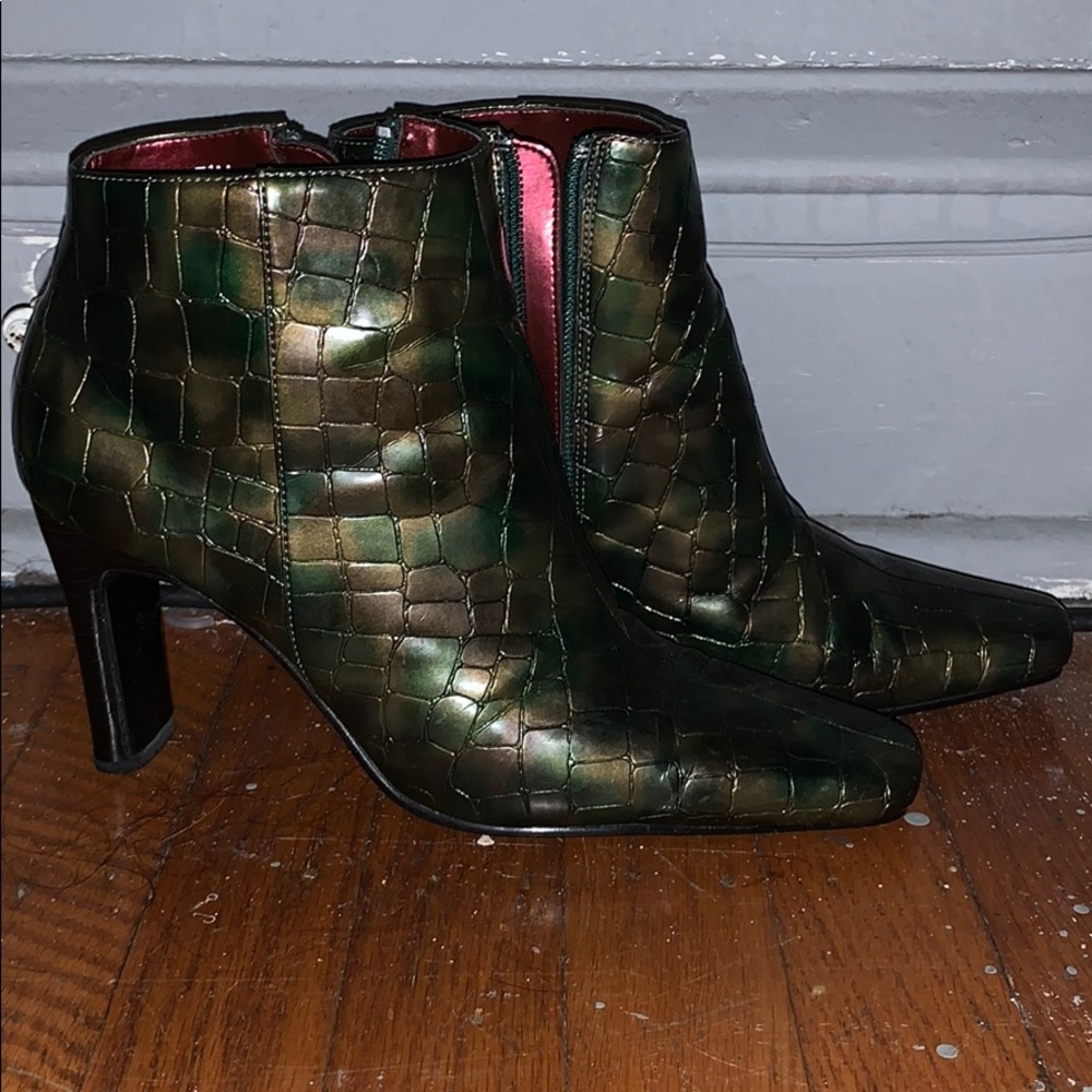 Snakeskin Boots🐍